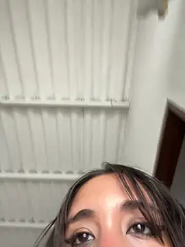 melyescobar online show from 03-19-25, 01:07