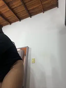 melyescobar online show from 11-13-25, 03:27