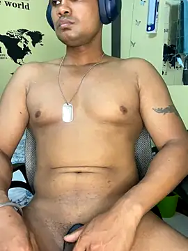 Snapshot of loveboyrp chatting on 09-09-25, 04:45 loveboyrp online show from 09-09-25, 04:45