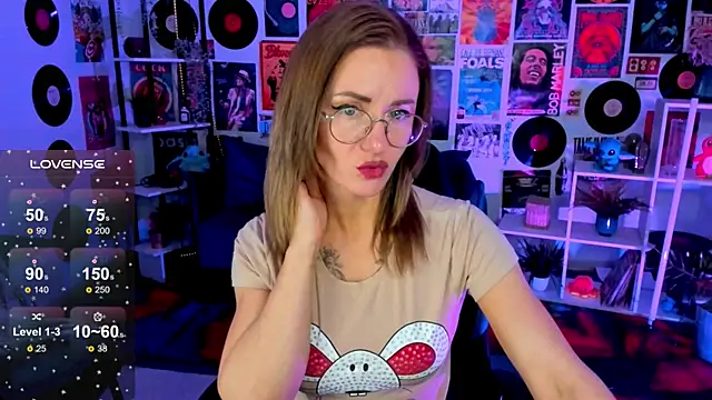 Snapshot of LadyIzabel chatting on 03-02-25, 12:01 LadyIzabel online show from 03-02-25, 12:01