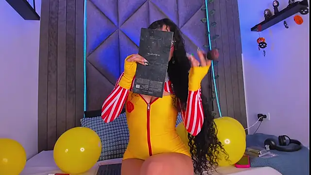 BriaConner  online show from 10-31-25, 02:45