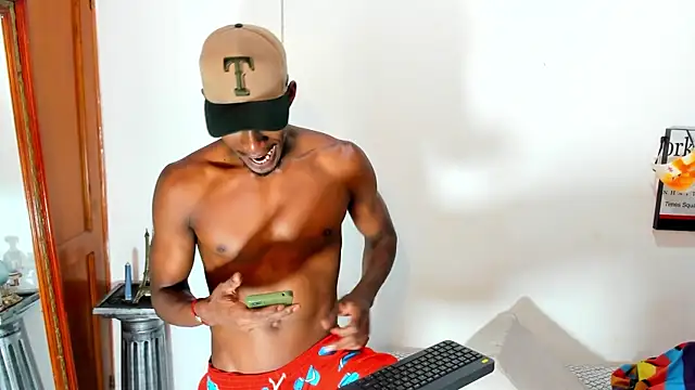 Snapshot of Darick_brown chatting on 12-13-24, 03:32 Darick brown online show from 12-13-24, 03:32