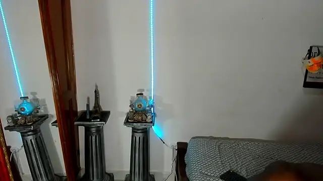 Snapshot of Darick_brown chatting on 12-15-24, 03:34 Darick brown online show from 12-15-24, 03:34