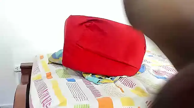 Snapshot of Darick_brown chatting on 02-02-25, 04:54 Darick brown online show from 02-02-25, 04:54