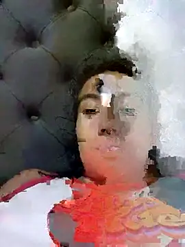 Snapshot of Hellen_Alex chatting on 12-05-24, 04:44 Hellen Alex online show from 12-05-24, 04:44