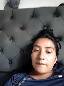 Snapshot of Hellen_Alex chatting on 12-16-24, 04:49 Hellen Alex online show from 12-16-24, 04:49