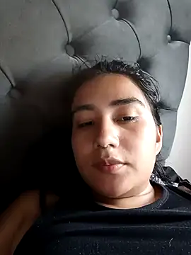 Snapshot of Hellen_Alex chatting on 12-17-24, 06:09 Hellen Alex online show from 12-17-24, 06:09