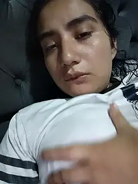 Snapshot of Hellen_Alex chatting on 12-18-24, 05:52 Hellen Alex online show from 12-18-24, 05:52