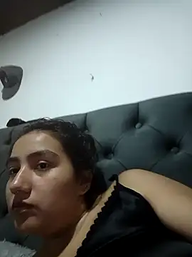 Snapshot of Hellen_Alex chatting on 12-27-24, 03:37 Hellen Alex online show from 12-27-24, 03:37