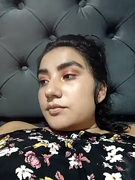 Snapshot of Hellen_Alex chatting on 01-06-25, 08:07 Hellen Alex online show from 01-06-25, 08:07