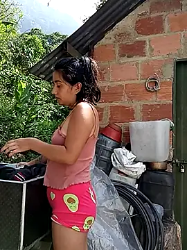 Snapshot of Hellen_Alex chatting on 01-15-25, 03:39 Hellen Alex online show from 01-15-25, 03:39