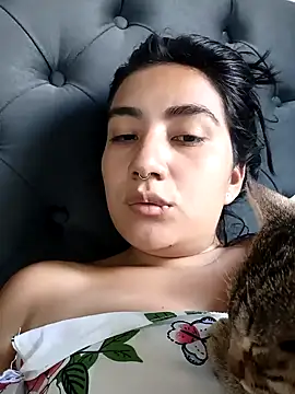 Snapshot of Hellen_Alex chatting on 01-22-25, 03:18 Hellen Alex online show from 01-22-25, 03:18