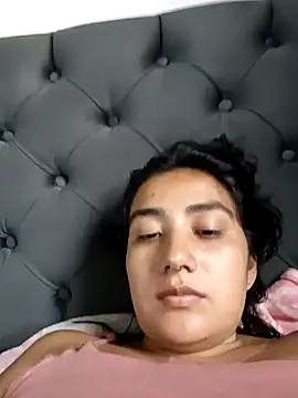 Snapshot of Hellen_Alex chatting on 01-27-25, 05:37 Hellen Alex online show from 01-27-25, 05:37