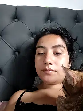 Snapshot of Hellen_Alex chatting on 01-29-25, 02:32 Hellen Alex online show from 01-29-25, 02:32