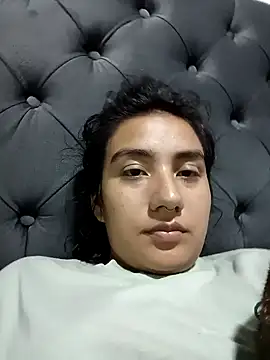 Snapshot of Hellen_Alex chatting on 02-02-25, 06:10 Hellen Alex online show from 02-02-25, 06:10