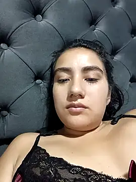 Snapshot of Hellen_Alex chatting on 02-16-25, 01:49 Hellen Alex online show from 02-16-25, 01:49