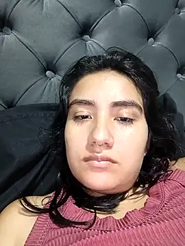 Snapshot of Hellen_Alex chatting on 02-20-25, 05:51 Hellen Alex online show from 02-20-25, 05:51