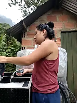 Snapshot of Hellen_Alex chatting on 02-21-25, 02:16 Hellen Alex online show from 02-21-25, 02:16