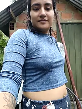 Snapshot of Hellen_Alex chatting on 02-27-25, 03:15 Hellen Alex online show from 02-27-25, 03:15