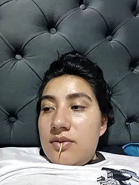 Snapshot of Hellen_Alex chatting on 03-02-25, 07:02 Hellen Alex online show from 03-02-25, 07:02