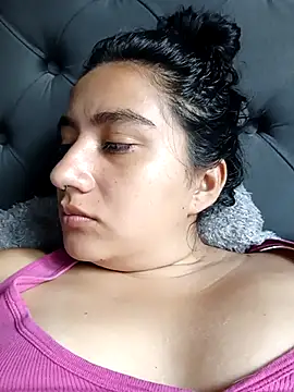 Snapshot of Hellen_Alex chatting on 03-05-25, 02:45 Hellen Alex online show from 03-05-25, 02:45