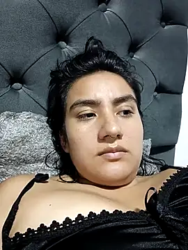 Snapshot of Hellen_Alex chatting on 03-08-25, 10:02 Hellen Alex online show from 03-08-25, 10:02