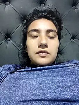 Snapshot of Hellen_Alex chatting on 03-15-25, 04:21 Hellen Alex online show from 03-15-25, 04:21