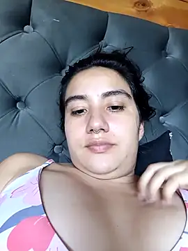 Snapshot of Hellen_Alex chatting on 09-08-25, 03:11 Hellen Alex online show from 09-08-25, 03:11