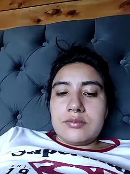 Snapshot of Hellen_Alex chatting on 09-11-25, 02:28 Hellen Alex online show from 09-11-25, 02:28