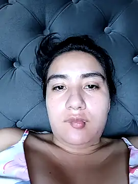 Snapshot of Hellen_Alex chatting on 09-12-25, 02:28 Hellen Alex online show from 09-12-25, 02:28