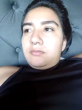 Snapshot of Hellen_Alex chatting on 09-27-25, 03:28 Hellen Alex online show from 09-27-25, 03:28