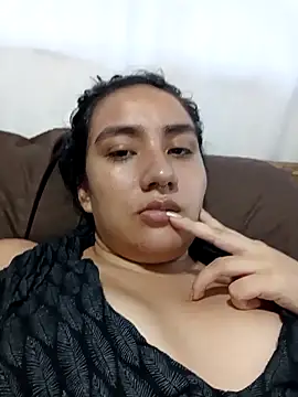 Snapshot of Hellen_Alex chatting on 10-02-25, 02:46 Hellen Alex online show from 10-02-25, 02:46