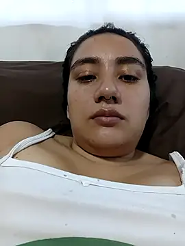 Snapshot of Hellen_Alex chatting on 10-05-25, 03:32 Hellen Alex online show from 10-05-25, 03:32