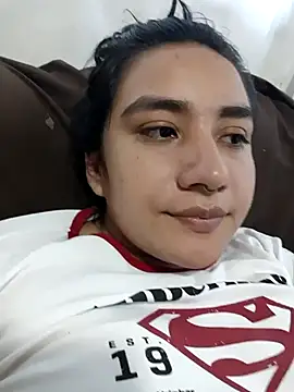 Snapshot of Hellen_Alex chatting on 10-06-25, 02:47 Hellen Alex online show from 10-06-25, 02:47