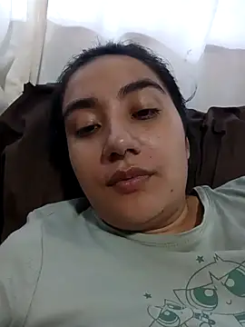 Snapshot of Hellen_Alex chatting on 10-18-25, 02:51 Hellen Alex online show from 10-18-25, 02:51