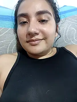 Snapshot of Hellen_Alex chatting on 10-21-25, 03:02 Hellen Alex online show from 10-21-25, 03:02