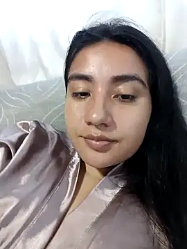 Snapshot of Hellen_Alex chatting on 10-23-25, 03:00 Hellen Alex online show from 10-23-25, 03:00