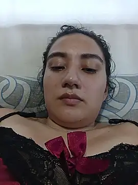 Snapshot of Hellen_Alex chatting on 12-13-25, 08:04 Hellen Alex online show from 12-13-25, 08:04