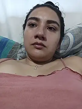 Snapshot of Hellen_Alex chatting on 12-18-25, 01:28 Hellen Alex online show from 12-18-25, 01:28