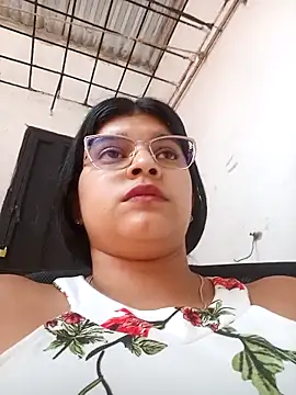 Snapshot of naughty-girl01 chatting on 03-11-25, 04:40 naughty-girl01 online show from 03-11-25, 04:40