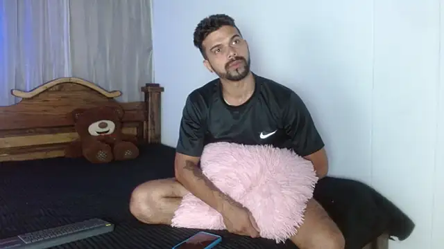 Snapshot of max_ashley_mds chatting on 03-21-25, 12:39 max ashley mds online show from 03-21-25, 12:39