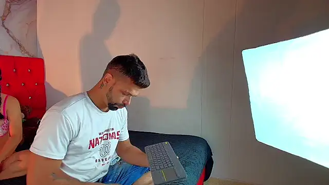 max ashley mds online show from 12-17-25, 01:39