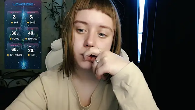 Snapshot of June_shy0 chatting on 12-08-24, 11:03 June shy0 online show from 12-08-24, 11:03