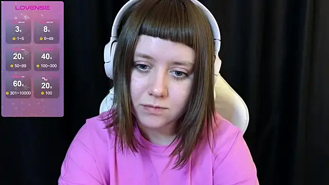 Snapshot of June_shy0 chatting on 02-08-25, 08:09 June shy0 online show from 02-08-25, 08:09