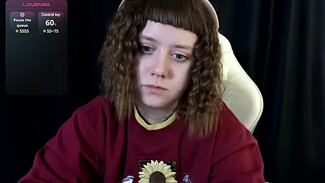 Snapshot of June_shy0 chatting on 02-14-25, 07:17 June shy0 online show from 02-14-25, 07:17