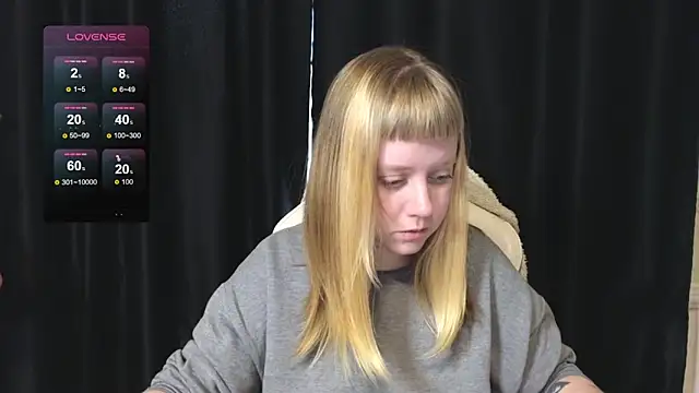 Snapshot of June_shy0 chatting on 11-21-25, 07:51 June shy0 online show from 11-21-25, 07:51