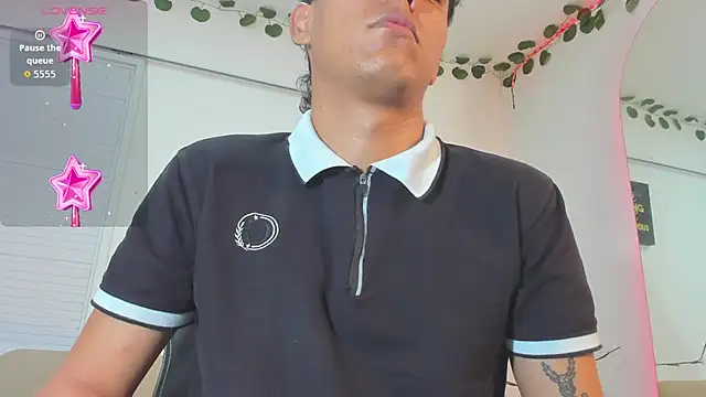 Snapshot of ryan_carter08 chatting on 10-09-25, 02:09 ryan carter08 online show from 10-09-25, 02:09