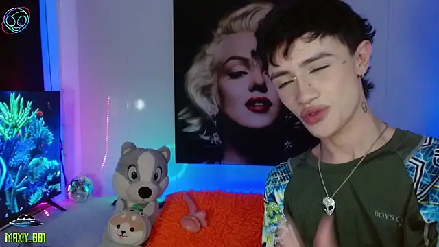 Snapshot of maxiy_001 chatting on 02-26-25, 07:38 maxiy 001 online show from 02-26-25, 07:38