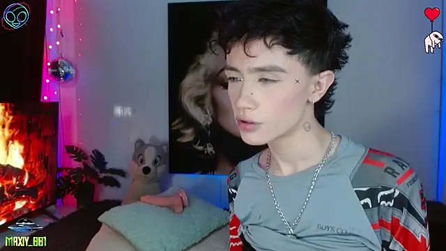 maxiy 001 online show from 05-06-26, 06:30