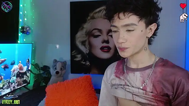 maxiy 001 online show from 05-28-26, 04:10